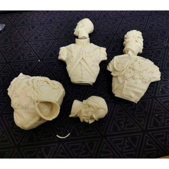 Mitches Military Models 102-SP 1/9 200mm V-bust Waterloo - 3 Busts: Napoleon, Wellington, Blucher (1 bust neckline cracked)