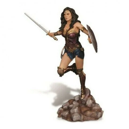 Moebius 1015 1/8 Wonder Woman BvS (Resin) - Model Figures