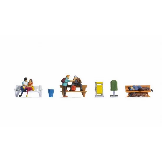 NOCH 15238 HO Scale People on Benches (5 figures w/accessories) - Model Figures