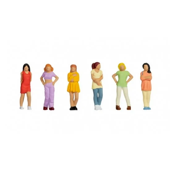 NOCH 15517 HO Scale Female Teenagers (6 coloured figures with accessories) - Model Figures