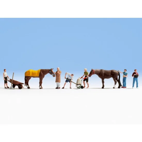 NOCH 15634 HO Scale Stable Work - Model Figures