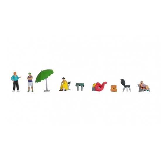 NOCH 15877 HO Scale Camping Trip (3 coloured figures with accessories) - Model Figures