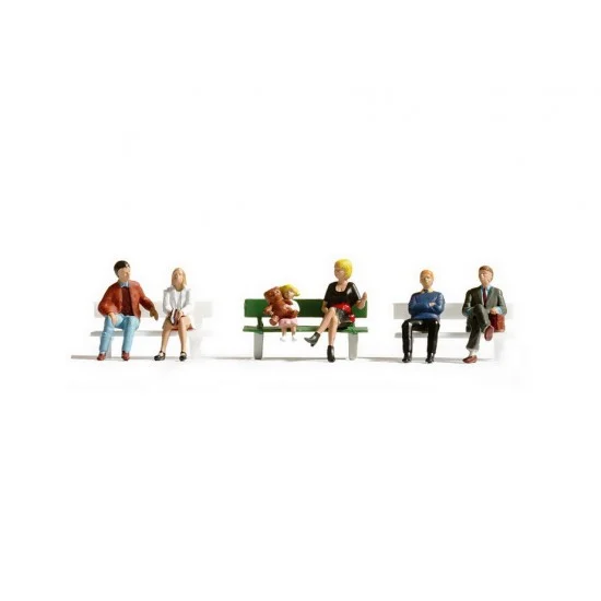 NOCH 45530 TT Scale Sitting People with 1 Bench Assembled and Painted Miniatures - Model Figures