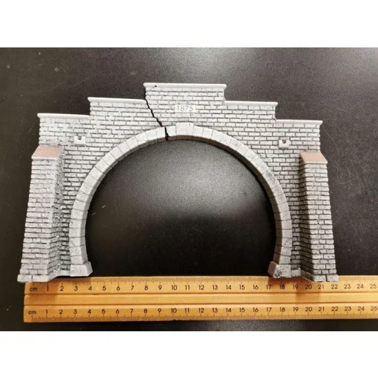 NOCH 58052-DA HO Scale Tunnel Portal for Double Track (cracked)
