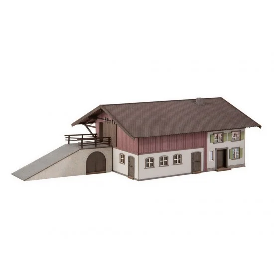 NOCH 63714 N Scale Farmhouse w/Driveway - Scenics & Diorama