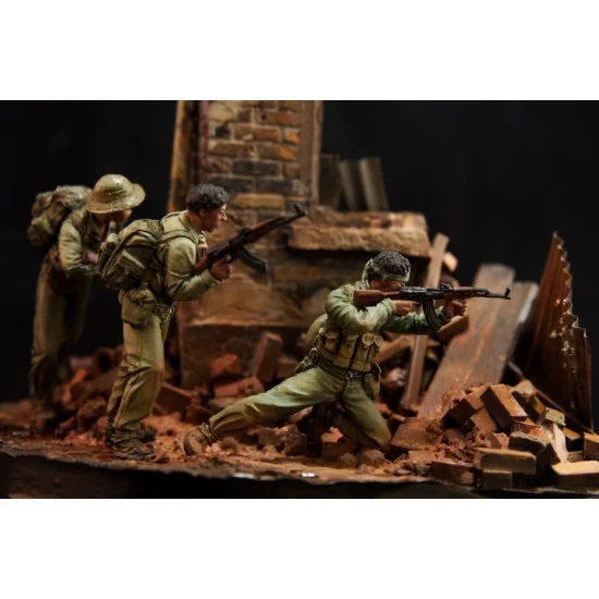 Paracel Miniatures VN2115 1/35 North Vietnam Army (NVA) Infantry Set Vol.2 (with Gas mask option, 2 figures) - Model Figures