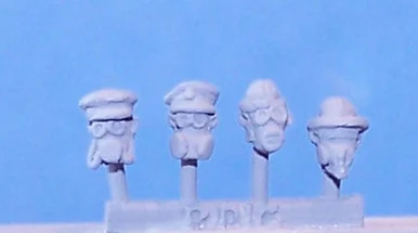 PIG060097 - GAS MASK HEADS SUITABLE FOR VSF