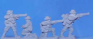 PIG160119 - BRITISH IN HELMET FIRING