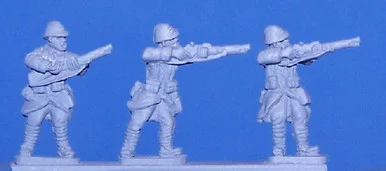 PIG160176 - FRENCH LATE WAR STANDING FIRING