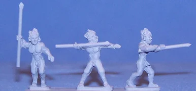 PIG100015 - NATIVES WITH SPEARS