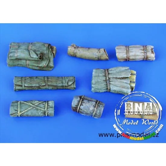 Plus Model 076 1/35 Bags for Tanks and Cars - Military Vehicles & Tanks