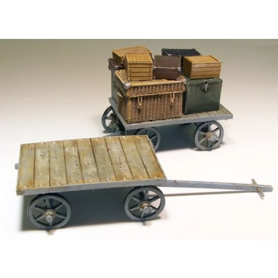 Plus Model 207 1/35 Railway Carts with Baggages (Resin) - Model Railway