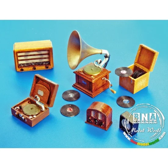 Plus Model 266 1/35 Gramophones and Radios - Scenics & Diorama