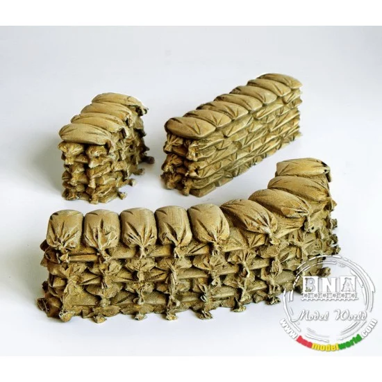 Plus Model 305 1/35 Rampart of Bags - Scenics & Diorama