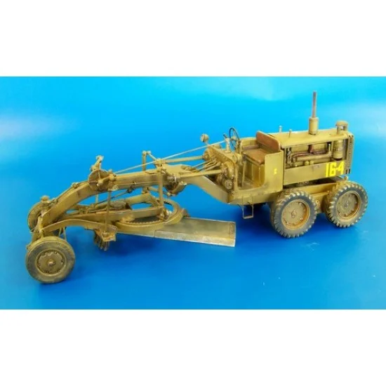 Plus Model 426 1/35 US Motor Grader (Complete Resin kit) - Military Vehicles & Tanks