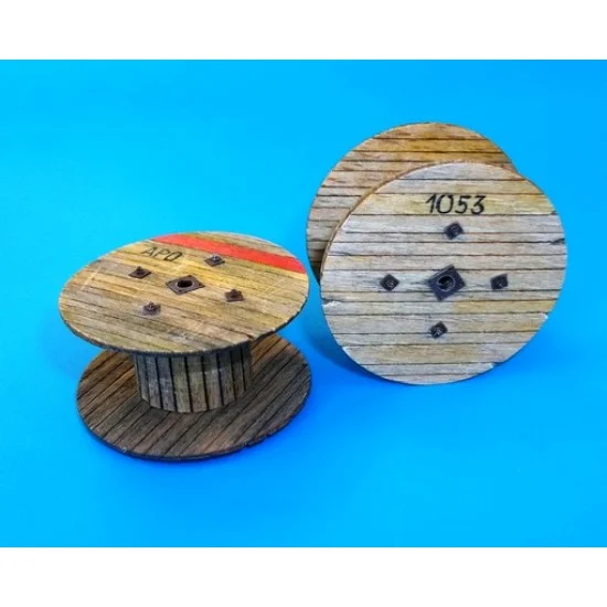 Plus Model 455 1/35 Small Cable Reels (Laser Carved Wooden Parts+Paper+Resin) - Scenics & Diorama