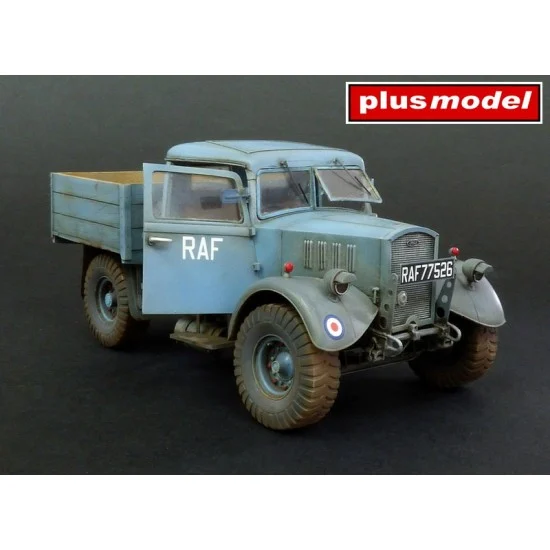 Plus Model 534 1/35 WWII British Ford WOT3 Tractor - Military Vehicles & Tanks