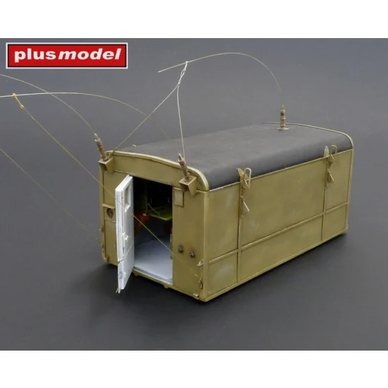 Plus Model 553 1/35 US Radio Container HO-17