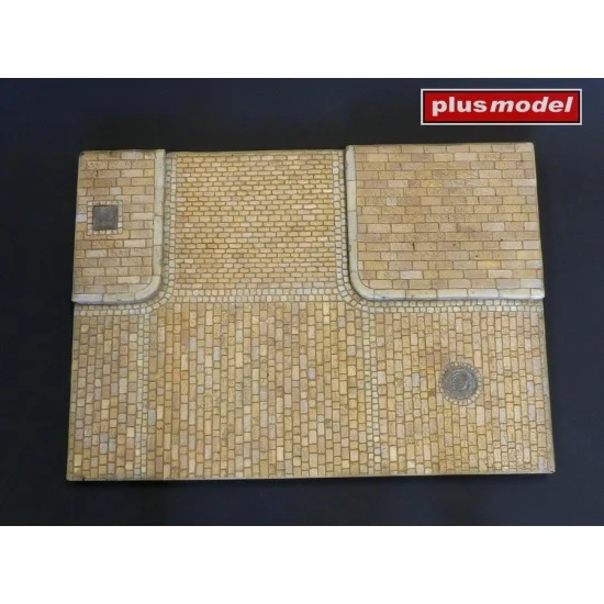 Plus Model 619 1/35 Display Base - Cobblestone Street Intersection (29.5 x 21 cm)
