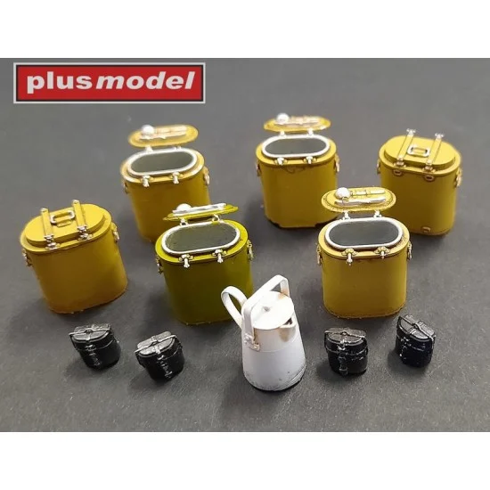 Plus Model DP3011 1/35 WWII German Thermos Containers - Scenics & Diorama