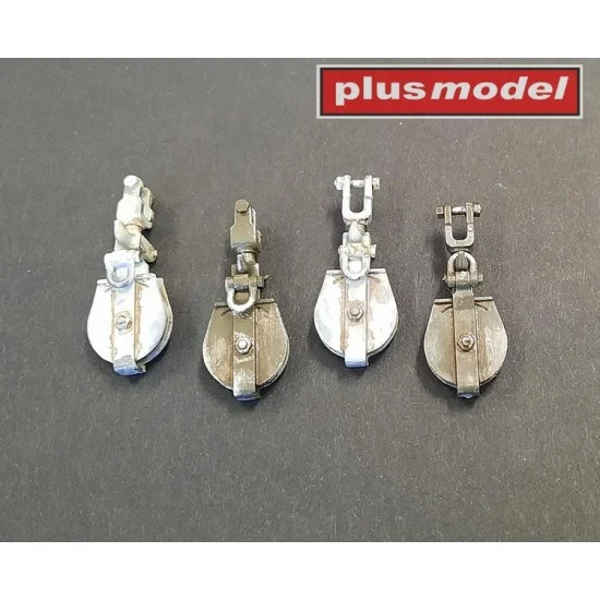 Plus Model DP3018 1/35 WWII US Engineered Pulleys (4pcs) - Military Vehicles & Tanks