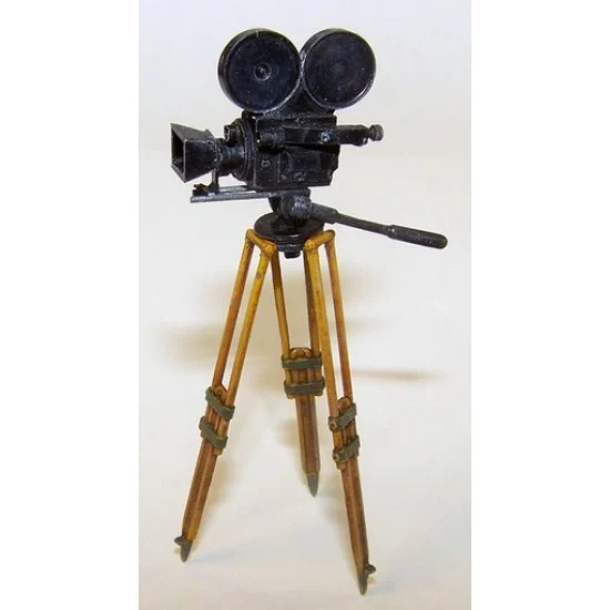 Plus Model EL063 1/35 Camera (10 Resin Parts) - Scenics & Diorama