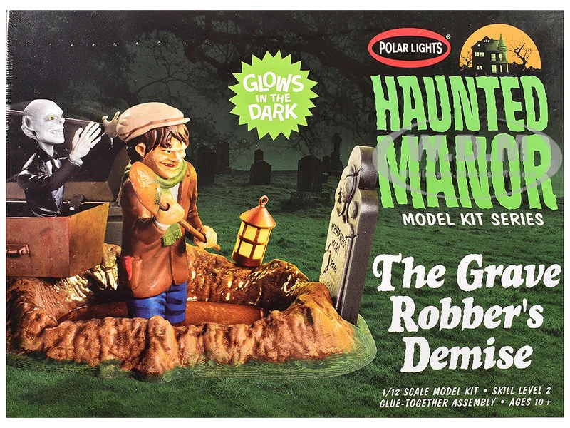 Skill 2 Model Kit Haunted Manor "The Grave Robber's Demise" Diorama Set 1/12 Scale Model by Polar Lights - Figures