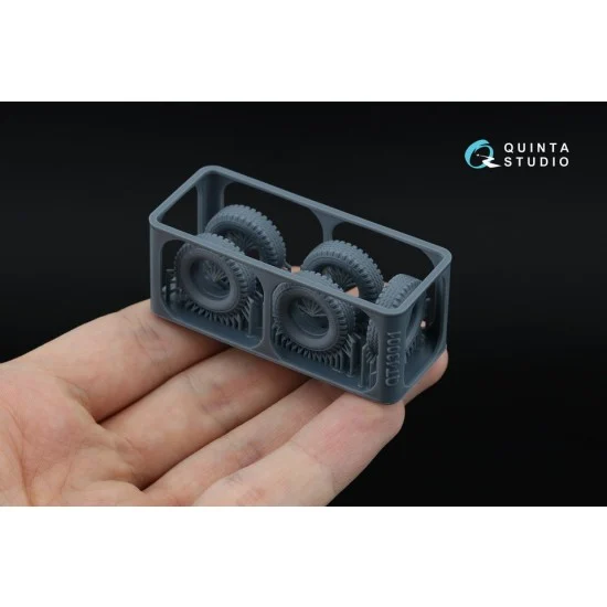 Quinta Studio QT43001 1/43 UAZ-469 Family Tyre set for Zvezda kits