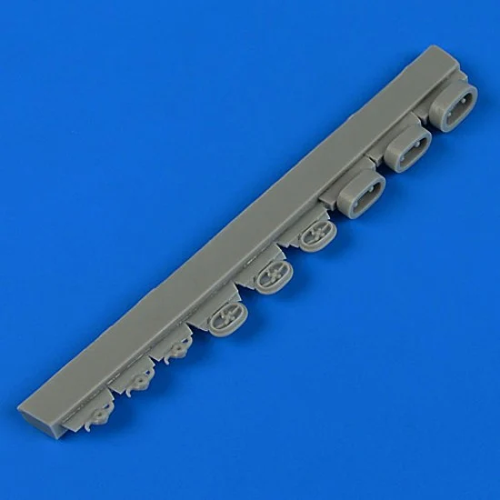 QuickBoost 32184 1/32 Focke-Wulf Fw 190F-8 Fuel Point with Covers for Revell kit