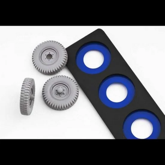QuickWheel QWX-023i 1/35 SdKfz 6 Common Off-road Tread (2 road wheels & 1 spare wheel w/masking)