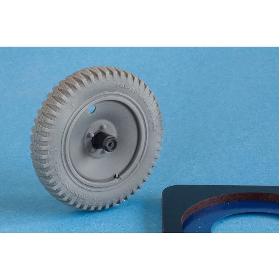 QuickWheel QWX-16010 1/16 Sd.Kfz. 250 Front Wheels for Das Werk kits (common off-road)