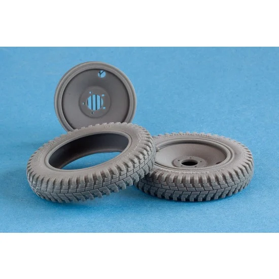 QuickWheel QWX-16015 1/35 Sd.Kfz. 250 Spare kit for Das Werk kits (uncommon off-road)