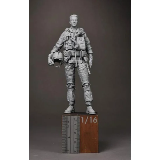R2 Miniatures R18-16 1/16 USN/US Navy F-14 Tomcat Pilot 1980s