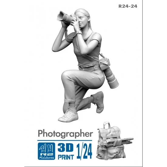 R2 Miniatures R24-24 1/24 Modern Female Photographer