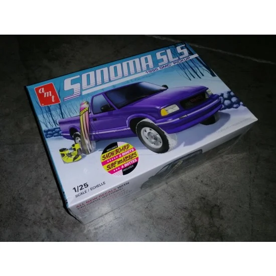 AMT 1168 1/25 1995 GMC Sonoma Pick Up - Model Cars