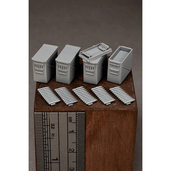R2 Miniatures R40-AC35 1/35 US Army 30mm Ammo Boxes (4pcs)