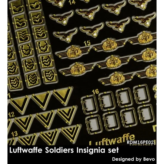 Rado Miniatures 16PE02 1/16 Luftwaffe Soldiers Insignia Set - Model Figures