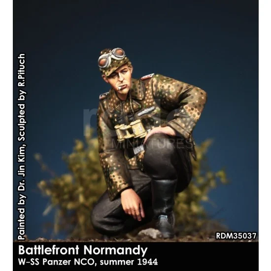 Rado Miniatures 35037 1/35 WSS Panzer NCO, Summer 1944 - Model Figures