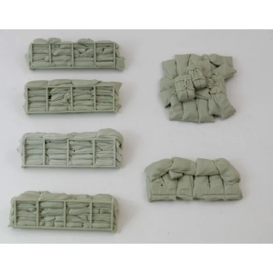 Panzer Art RE35-693 1/35 Ukrainian BTR-82A Armoured Personnel Carrier Sandbags Armour