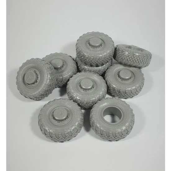 Panzer Art RE35-746 1/35 MAZ 537 Road Wheels