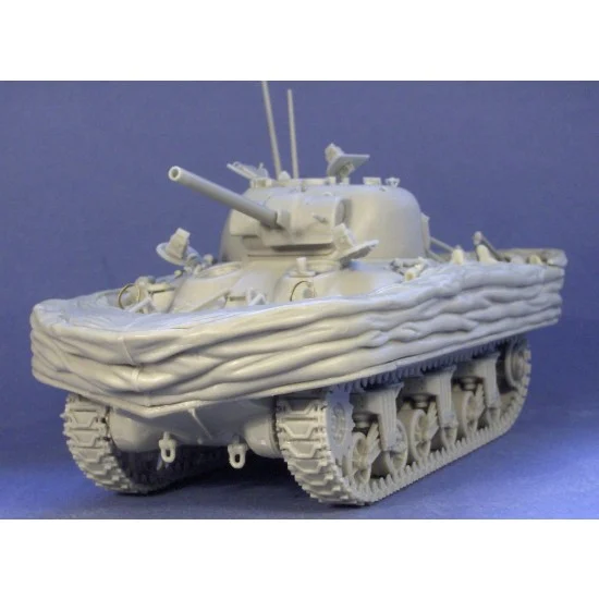 Resicast 351236 1/35 M4A1 Sherman DD (Duplex Drive) 75mm Gun Tank "Small Hatch" w/Lowered Screen - Military Vehicles & Tanks