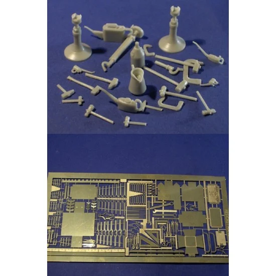 Resicast 352378 1/35 WWI/WWII Hand Tools - Model Figures