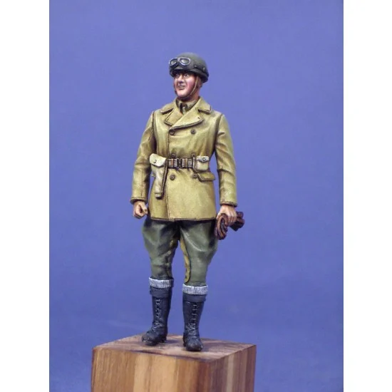Resicast 355654 1/35 WWII Canadian Dispatch Rider, Standing at Ease w/Gloves in Hand (1 Figure) - Model Figures