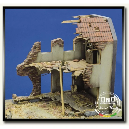 Royal Models RM014 1/35 Interior House Ruin - Scenics & Diorama