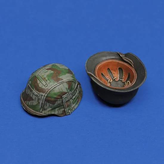 Royal Models 1103 1/16 WWII German Infantry Helmets - Model Figures