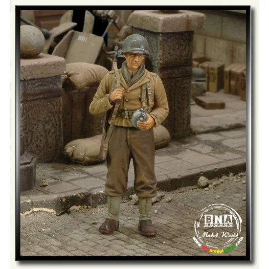 Royal Models RM164 1/35 WWII US Infantry Rifleman with Canteen - Model Figures