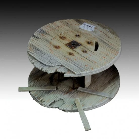 Royal Models RM774 1/35 Damaged Cable Reel (diameter 60mm) - Scenics & Diorama