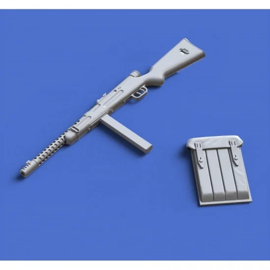 Royal Models RM943 1/35 Beretta Mab 38 A - Model Figures