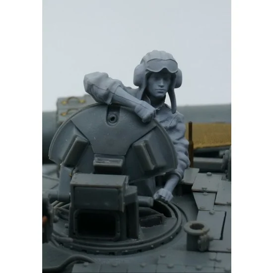 RPG Model UP35014 1/35 Russian Tank Commander (resin soldier) - Model Figures