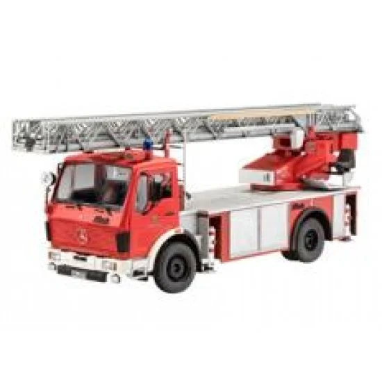 Revell 7504 1/24 Mercedes Drehleiter DLK 23-12